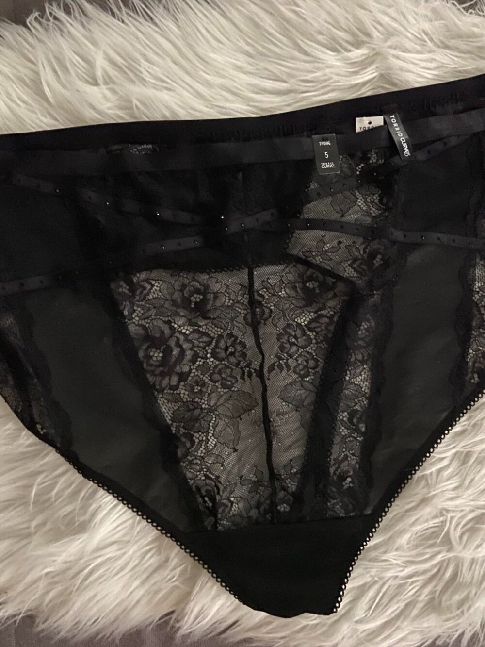 Torrid Curve NWT size 5 High Waisted Black lace studded thong